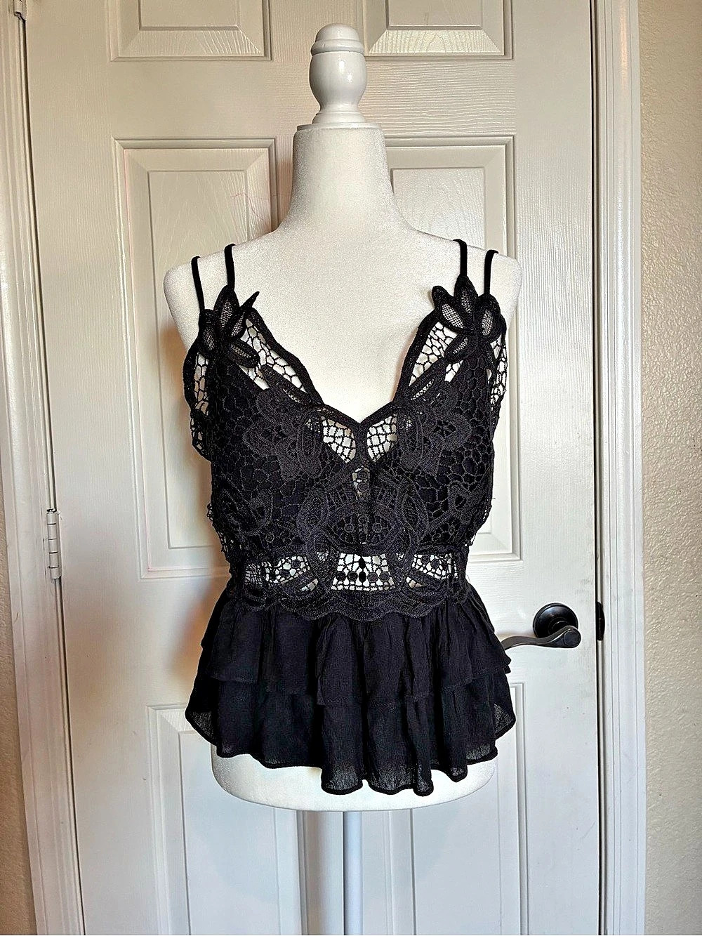 Moa Moa Lace Camisole in Black Large Like New Renaissance Festival